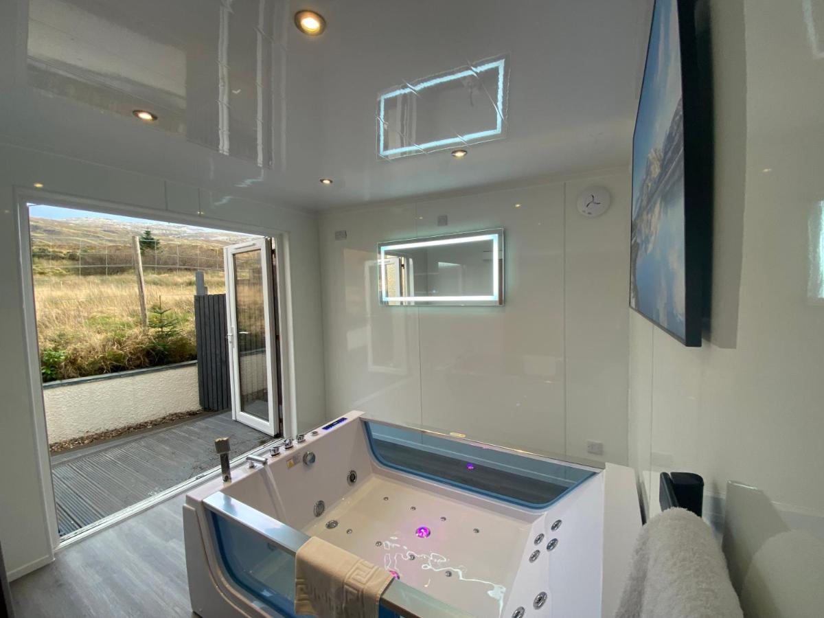 Highland Stays - Ben View Room & Jacuzzi Bath Fort William Kültér fotó