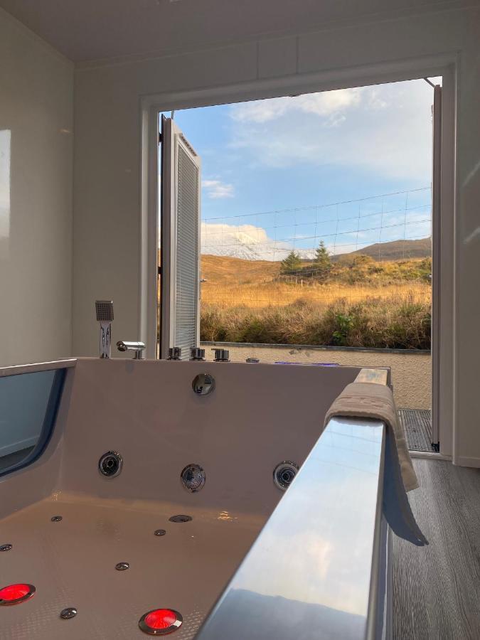 Highland Stays - Ben View Room & Jacuzzi Bath Fort William Kültér fotó