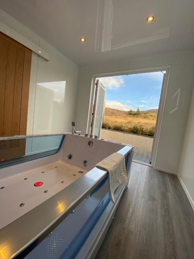Highland Stays - Ben View Room & Jacuzzi Bath Fort William Kültér fotó